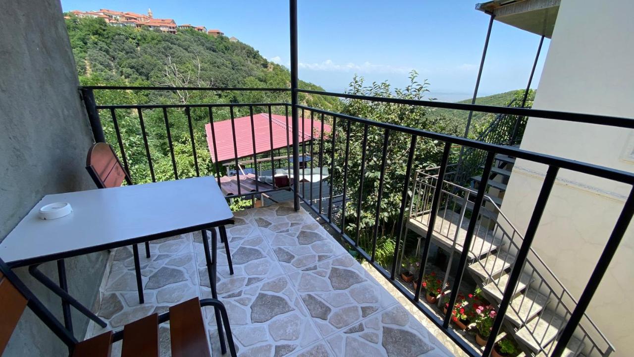 Lia'S Guest House Sighnaghi Exterior photo